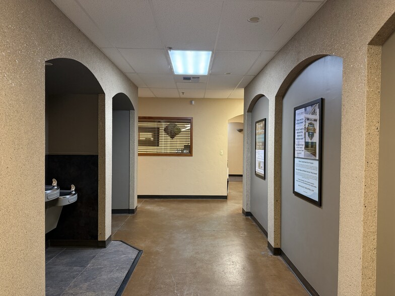More Photos Of 1414 E F St, Oakdale Office For Sale