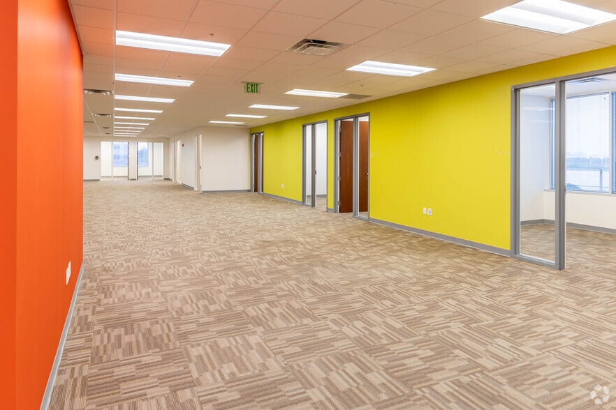 More Photos Of 9725 NW 117th Ave, Medley Unknown For Lease