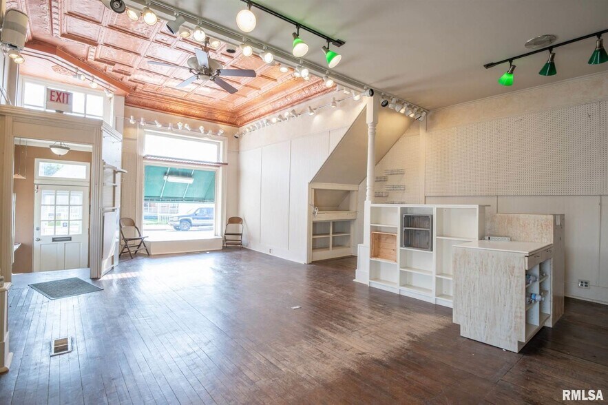 More Photos Of 233 5th St, Lacon Storefront Retail Residential For Sale