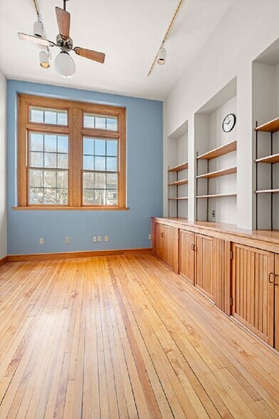 More Photos Of 85 Eastern Ave, Gloucester Loft Creative Space For Sale