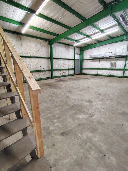 More Photos Of 915 E Georgia Ave, Ruston Warehouse For Lease