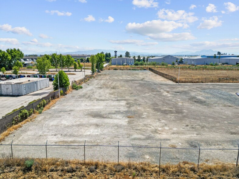 More Photos Of 334 Malbert St, Perris Land For Lease