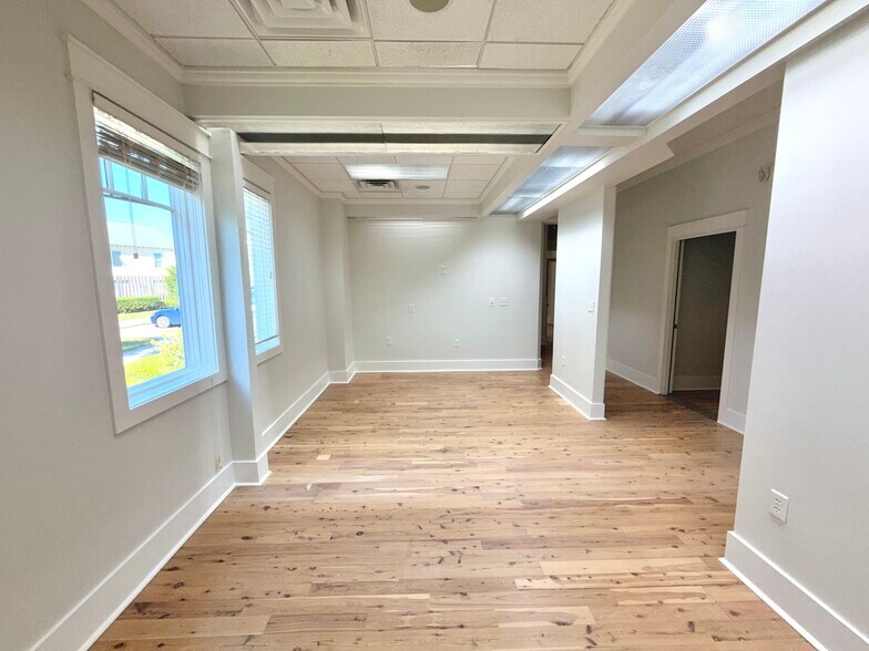 More Photos Of 277 Willbrook Blvd, Pawleys Island Office For Lease