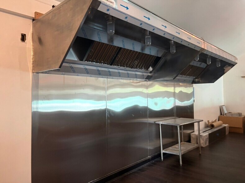 More Photos Of 1411 N 17th St, Tampa Restaurant For Lease