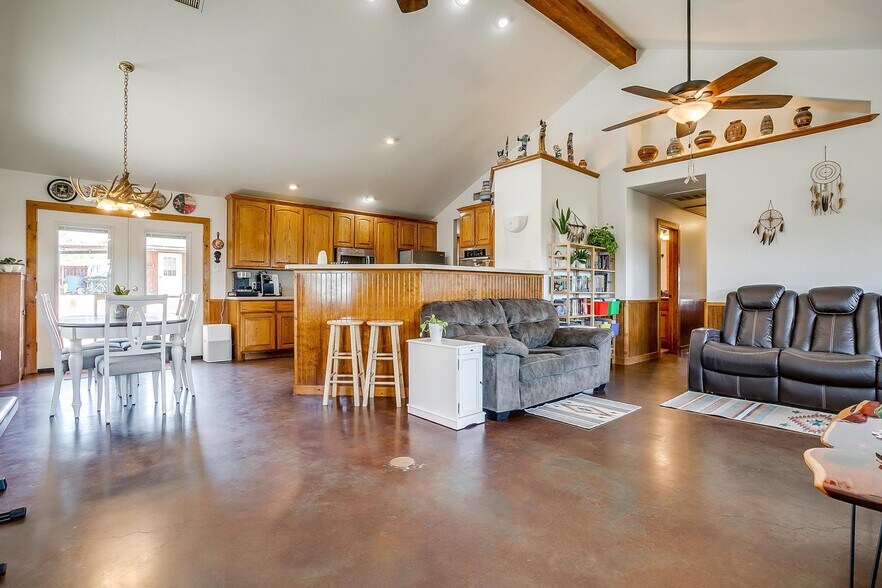 More Photos Of 6212 FM 933, Blum Warehouse For Sale