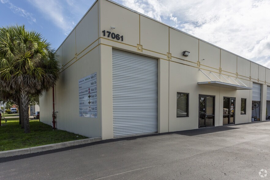More Photos Of 17061 Alico Commerce Ct, Fort Myers Manufacturing For Lease