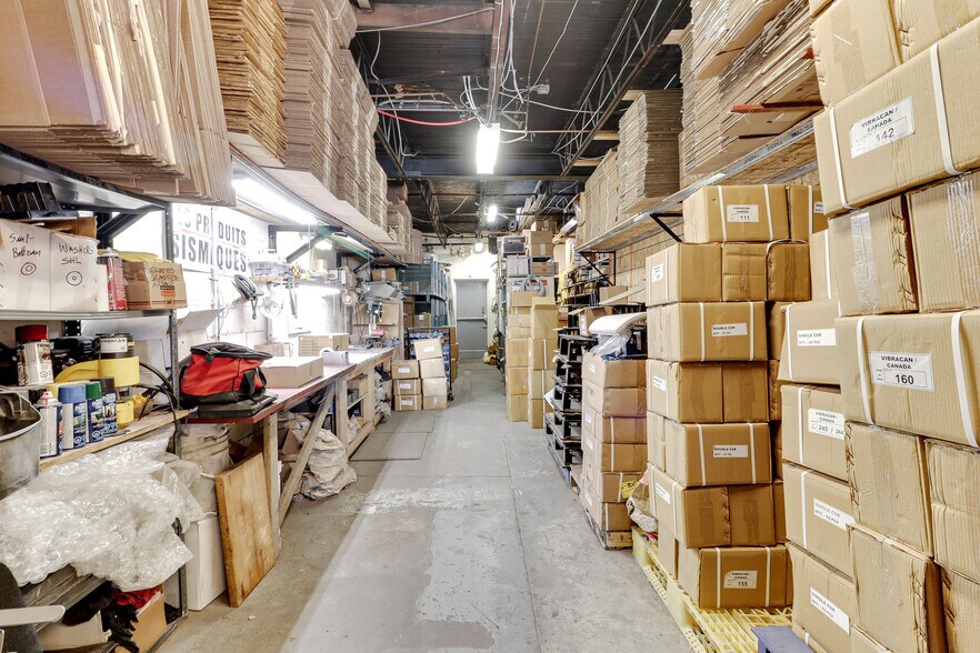 More Photos Of 10021 Av De London, Montréal Industrial For Sale