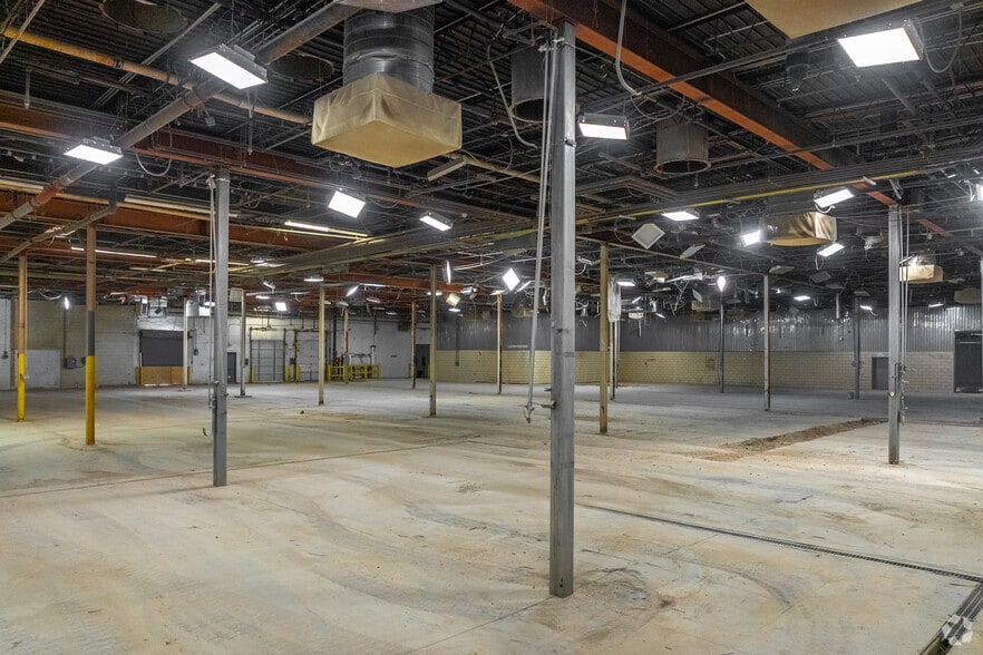 More Photos Of 3203 Avenue B, Lubbock Food Processing For Lease