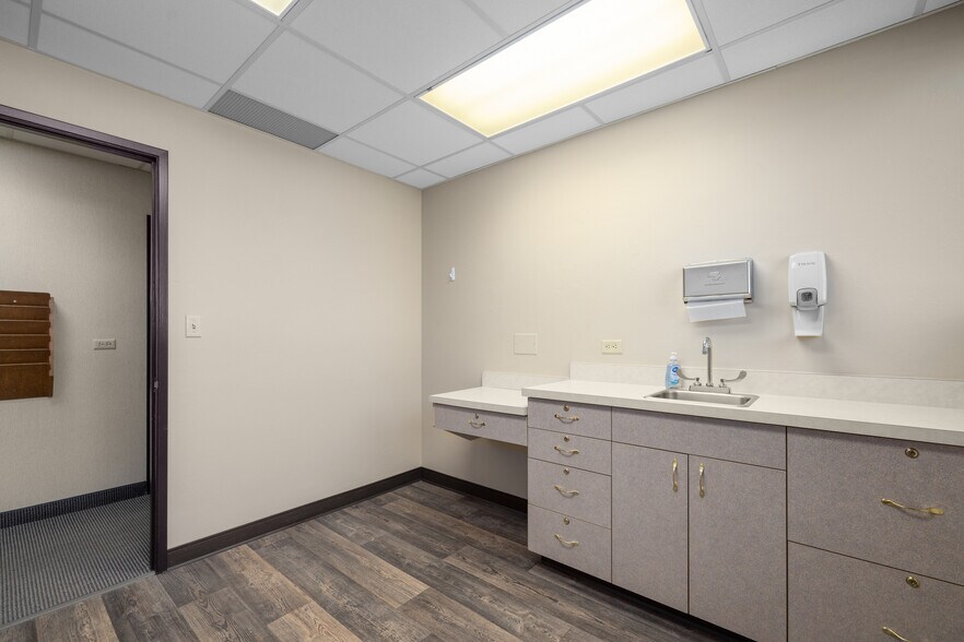 More Photos Of 1250 Burns Way, Kalispell Medical For Lease
