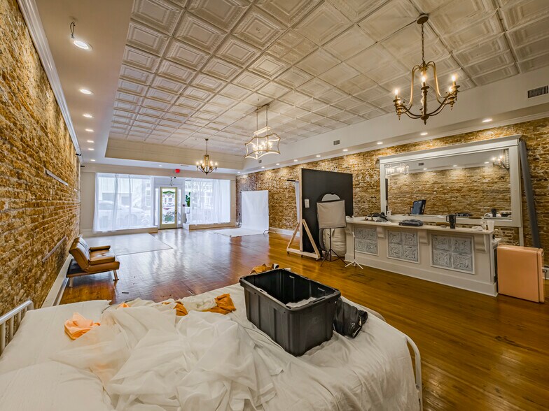 More Photos Of 134 N Patterson St, Valdosta Storefront Retail Office For Sale