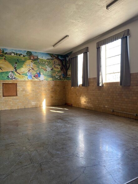 More Photos Of 719 S Fayette St, Washington Court House Flex For Sale