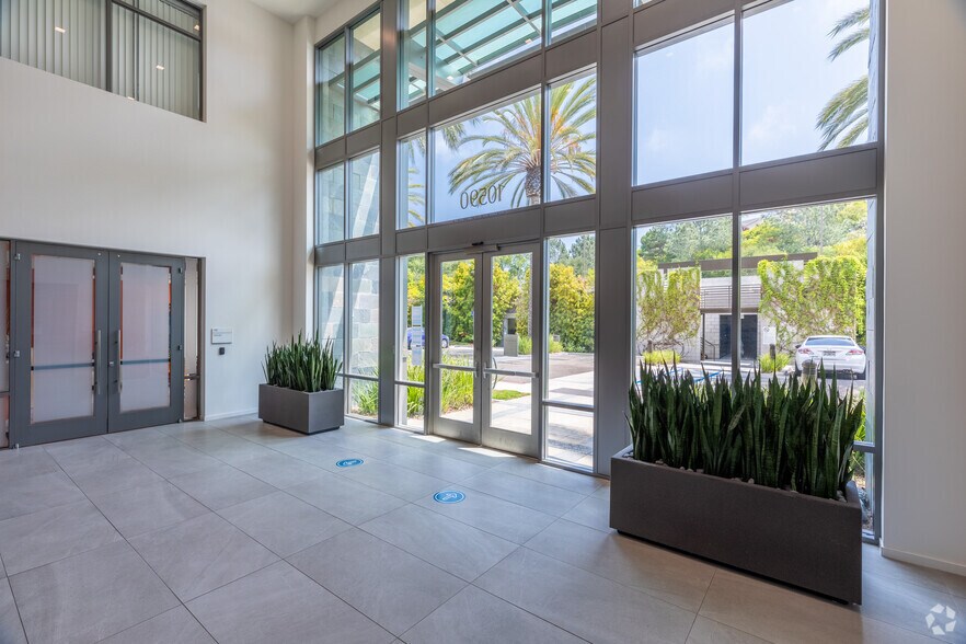 More Photos Of 10590 W Ocean Air Dr, San Diego Office For Lease