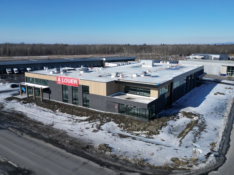 More Photos Of 8800 Rue Samuel-Hatt, Chambly Warehouse For Sale