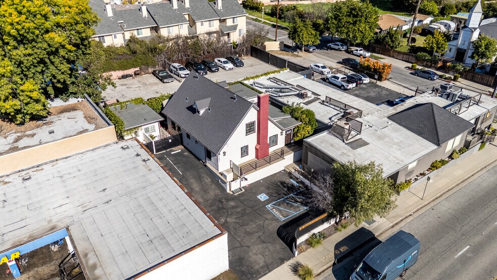 More Photos Of 1191 E Walnut St, Pasadena Office Residential For Sale