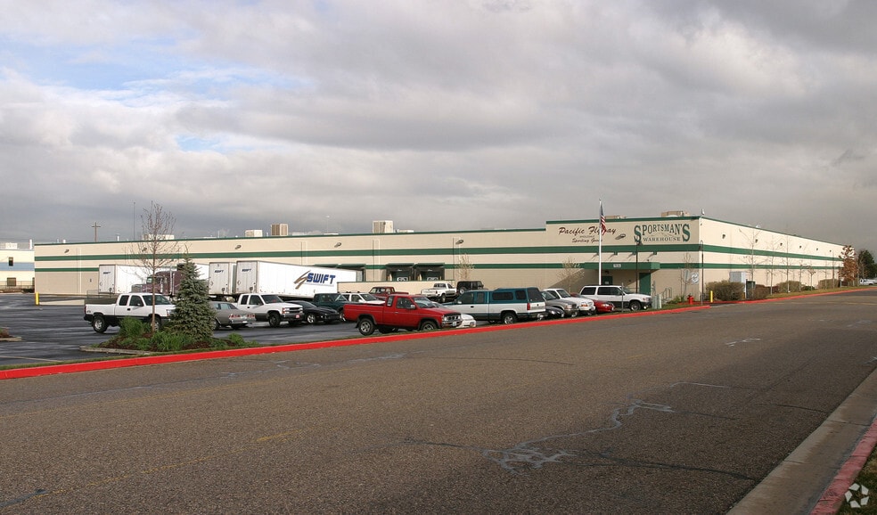 More Photos Of 7036 S High Tech Dr, Midvale Warehouse For Lease