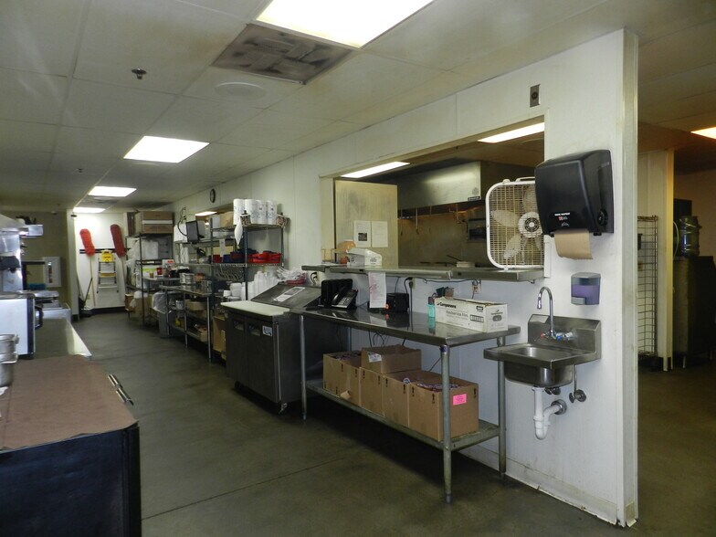 More Photos Of 309 E Main St, Carbondale Restaurant For Sale