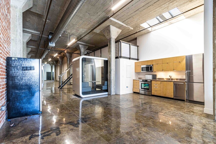 More Photos Of 164 Townsend St, San Francisco Office For Lease