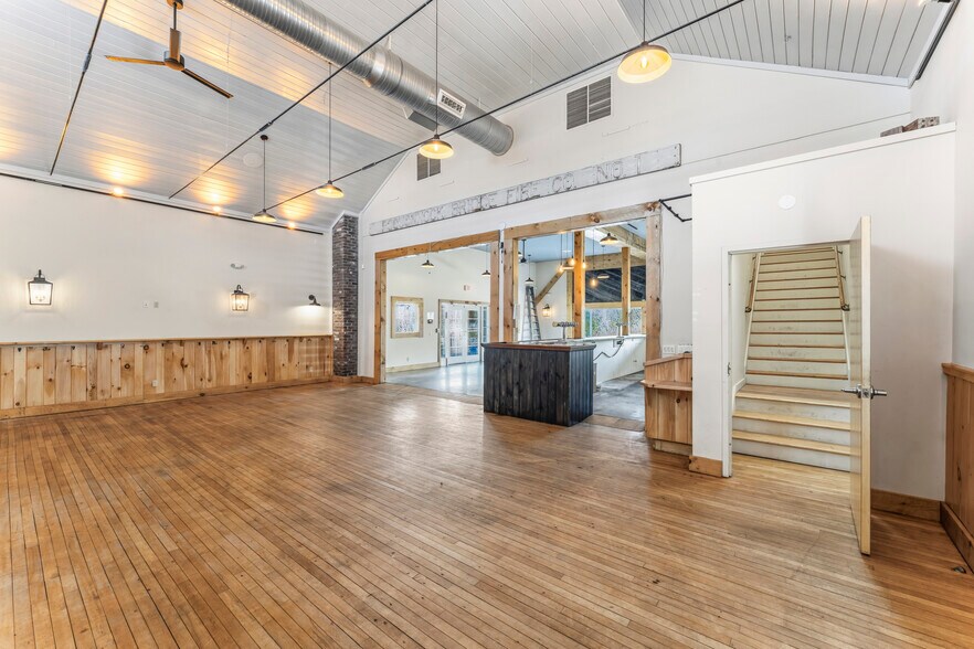 More Photos Of 13 Fort Hill Rd, Groton Storefront Retail Residential For Sale