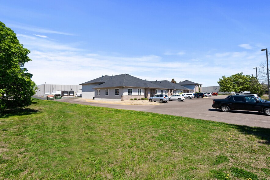 More Photos Of 8557 Wyoming Ave N, Brooklyn Park Light Distribution For Sale