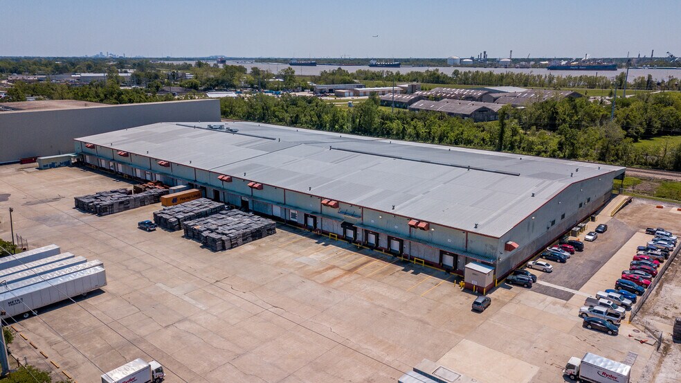 Primary Photo Of 10058 Airline Hwy, Saint Rose Warehouse For Lease