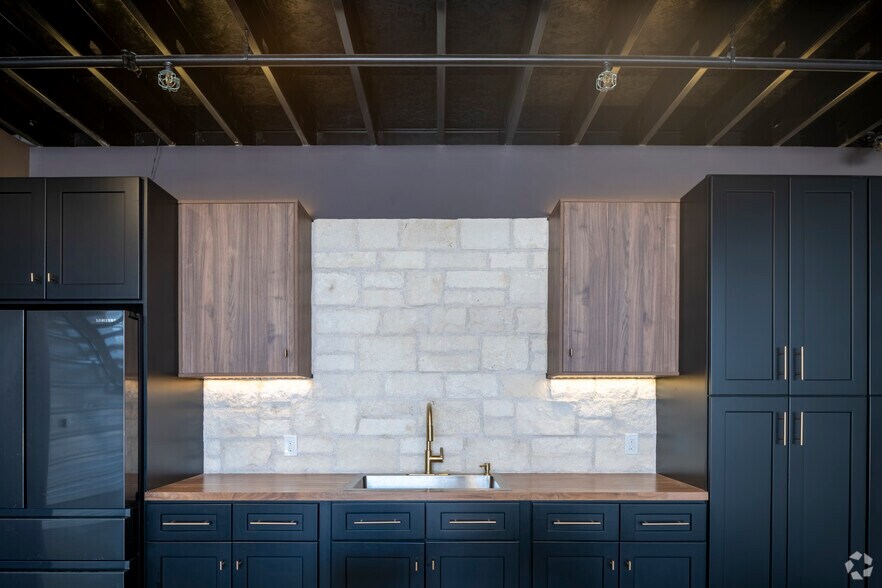 More Photos Of 7542 S Potomac St, Centennial Flex For Sale