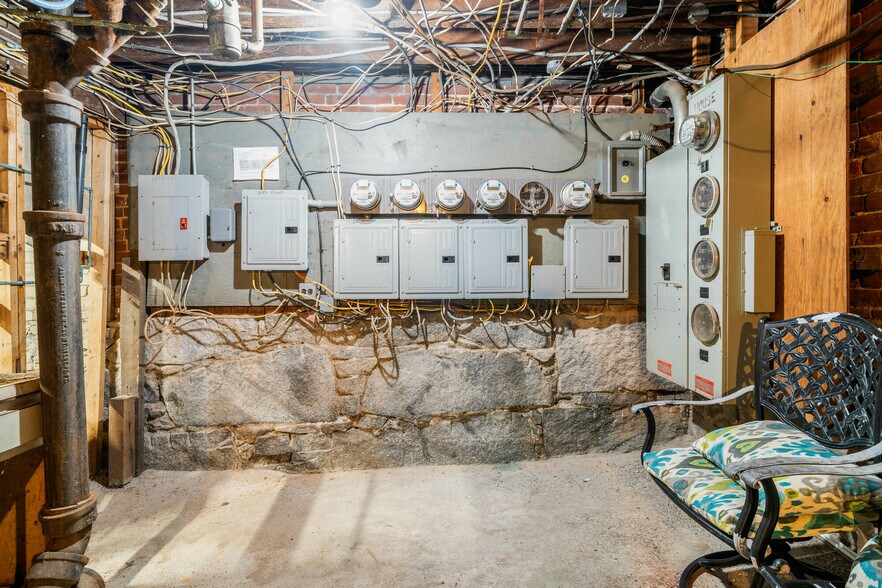 More Photos Of 70-72 Russell Street, Worcester Apartments For Sale