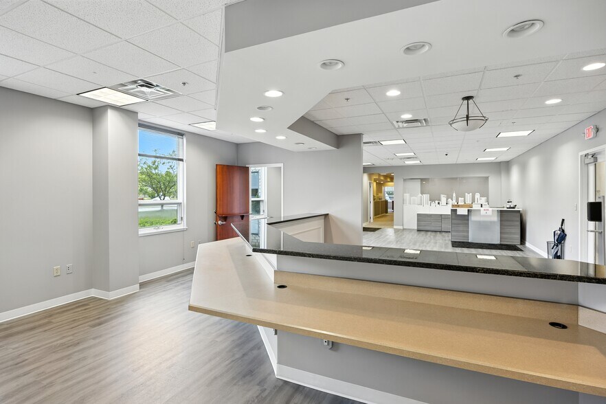 More Photos Of 6805 Avery-Muirfield Dr, Dublin Medical For Lease