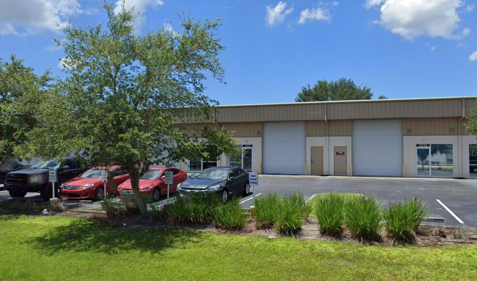More Photos Of 8281-8297 Blaikie Ct, Sarasota Warehouse For Lease