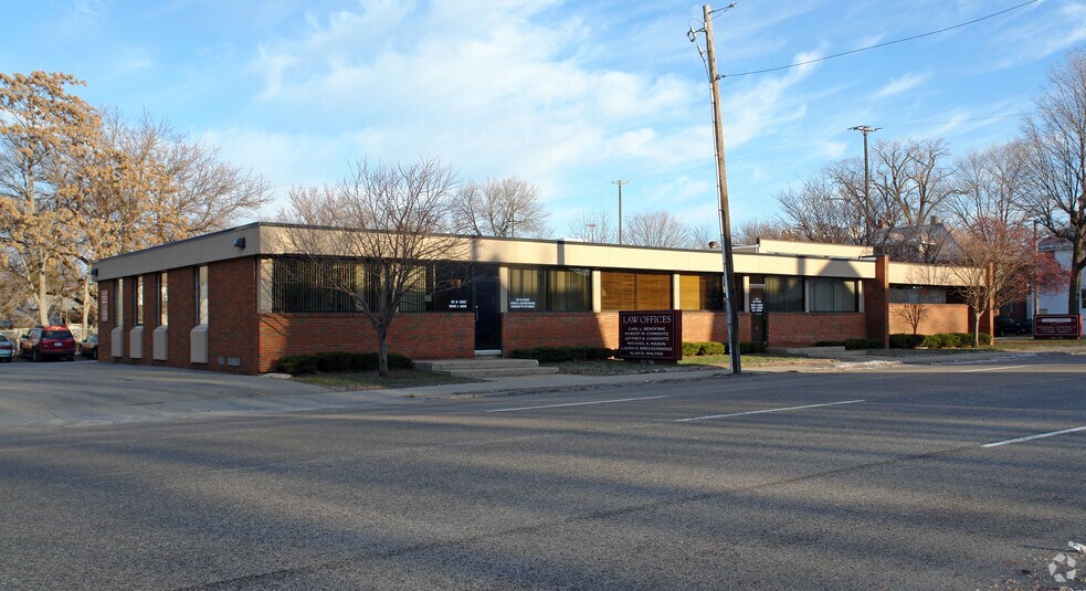 More Photos Of 500-516 W Court St, Flint Medical For Sale