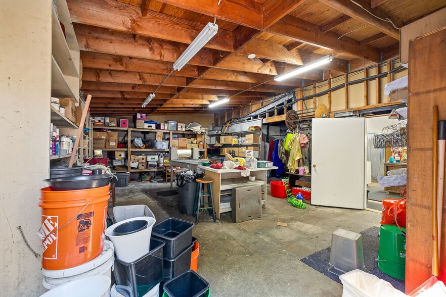 More Photos Of 242 S Main St, Willits Freestanding For Sale