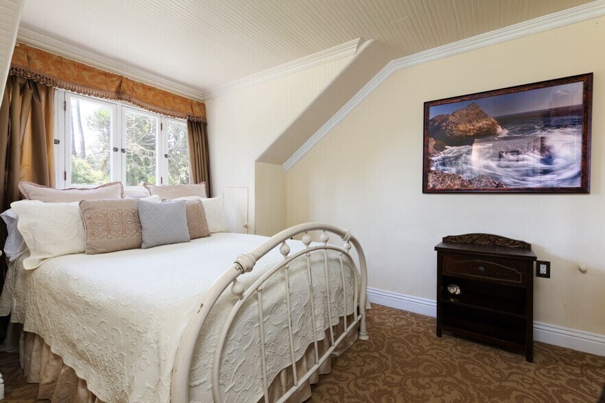 More Photos Of 620 El Salto Dr, Capitola Hospitality For Sale