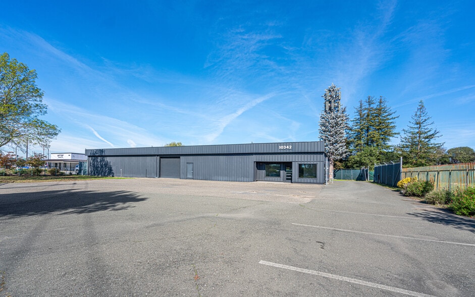 More Photos Of 10342 Old Redwood Hwy, Windsor Warehouse For Sale