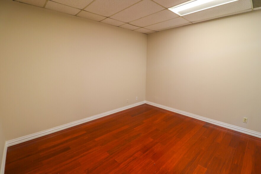 More Photos Of 13131 Champions Dr, Houston Medical For Lease