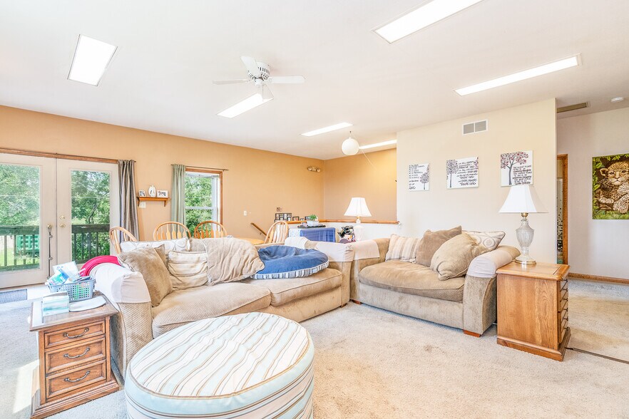 More Photos Of 503 E Russell Rd, Tecumseh Specialty For Sale