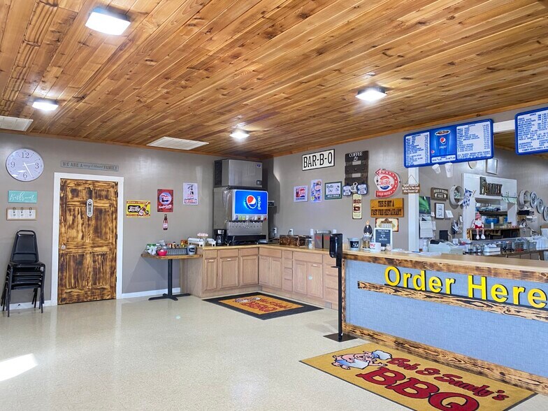 More Photos Of 5 Jo Jo St, Hardy Restaurant For Sale