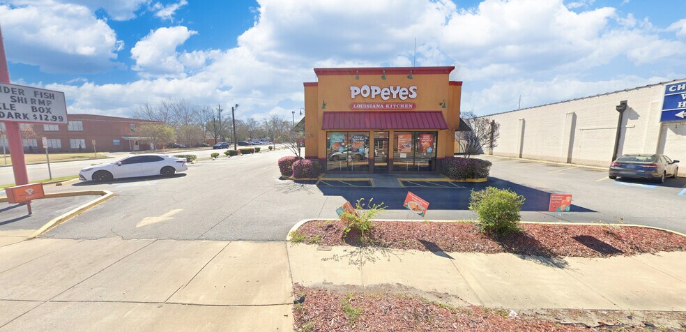 Primary Photo Of 2340 Wynnton Rd, Columbus Fast Food For Lease