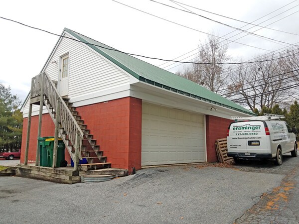 More Photos Of 1223 E Chocolate Ave, Hershey Freestanding For Sale