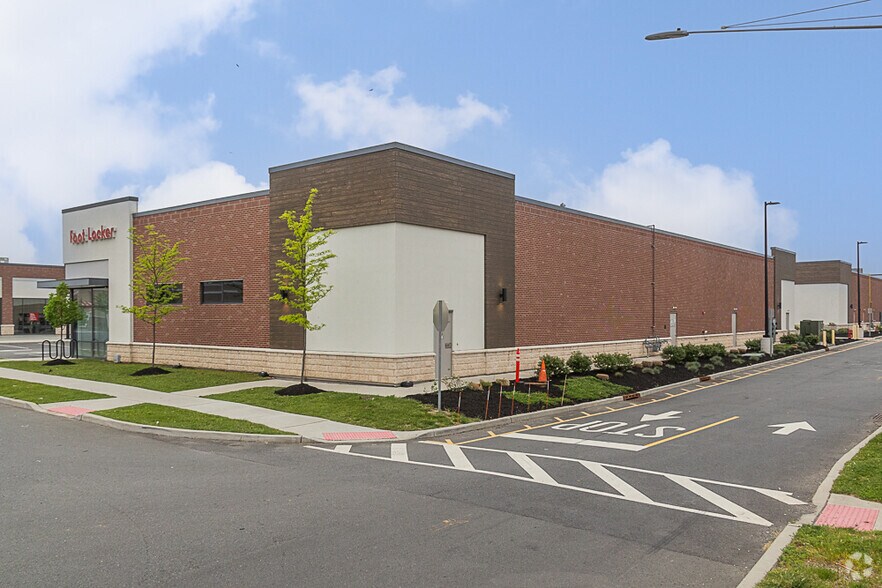 More Photos Of 1050 W Edgar Rd, Linden Unknown For Lease