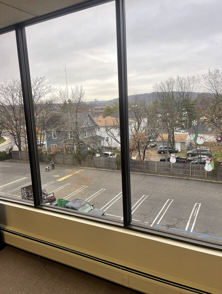 More Photos Of 100 Morris Ave, Springfield Office For Lease