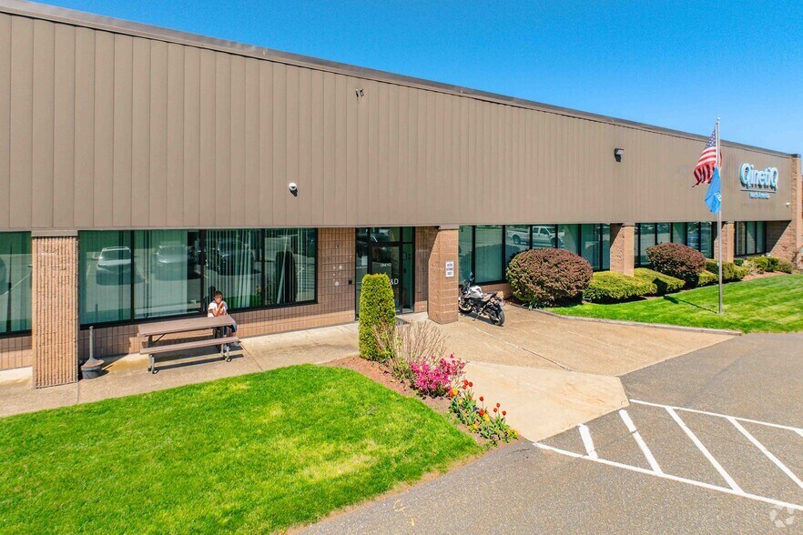 More Photos Of 358 Second Ave, Waltham Research And Development For Lease