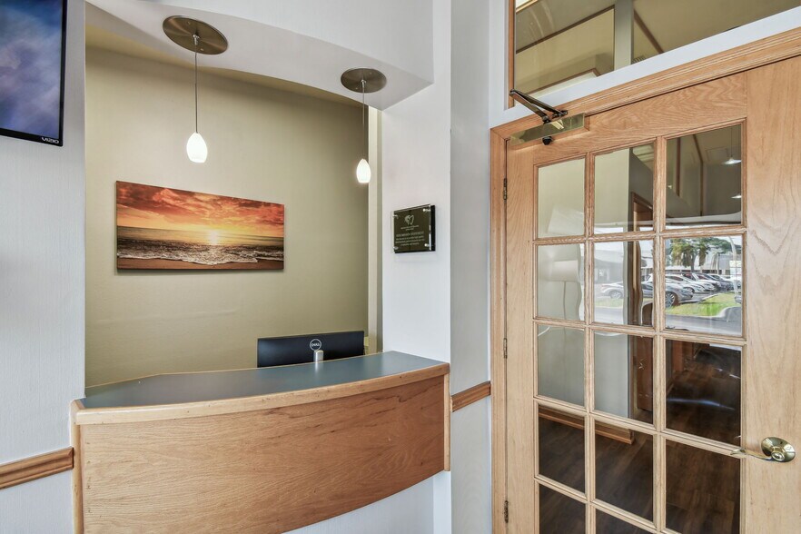 More Photos Of 2654 W Lake Rd, Palm Harbor Medical For Sale