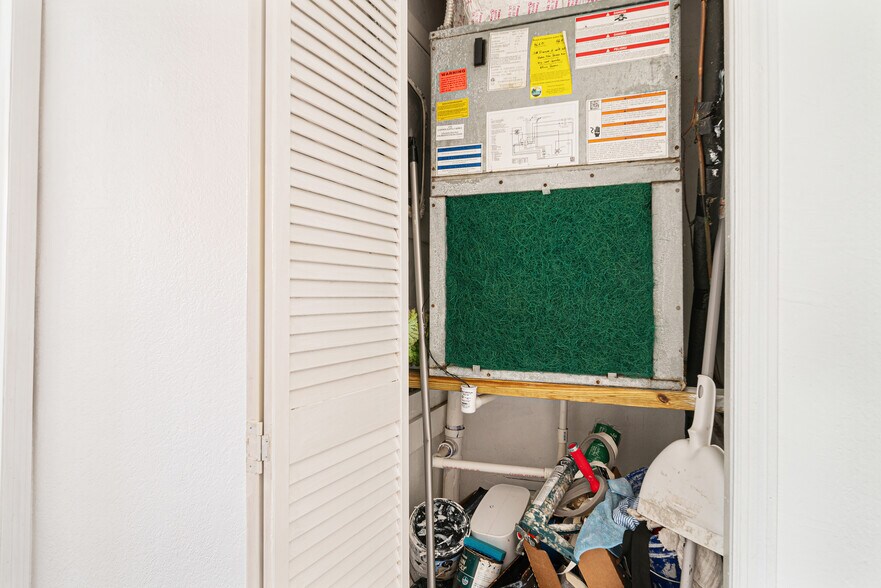 More Photos Of 518 Biscayne Dr, West Palm Beach Apartments For Sale