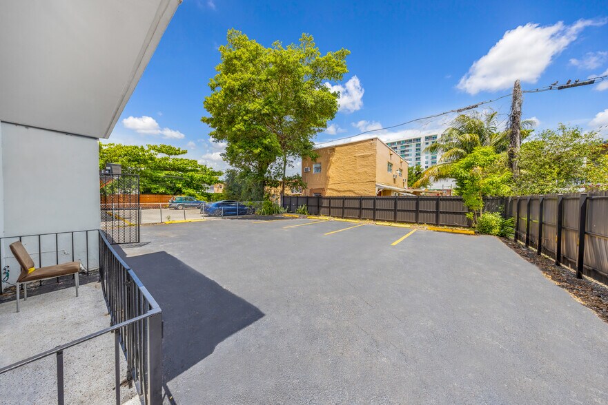 More Photos Of 1021 NW 5th St, Miami Apartments For Sale