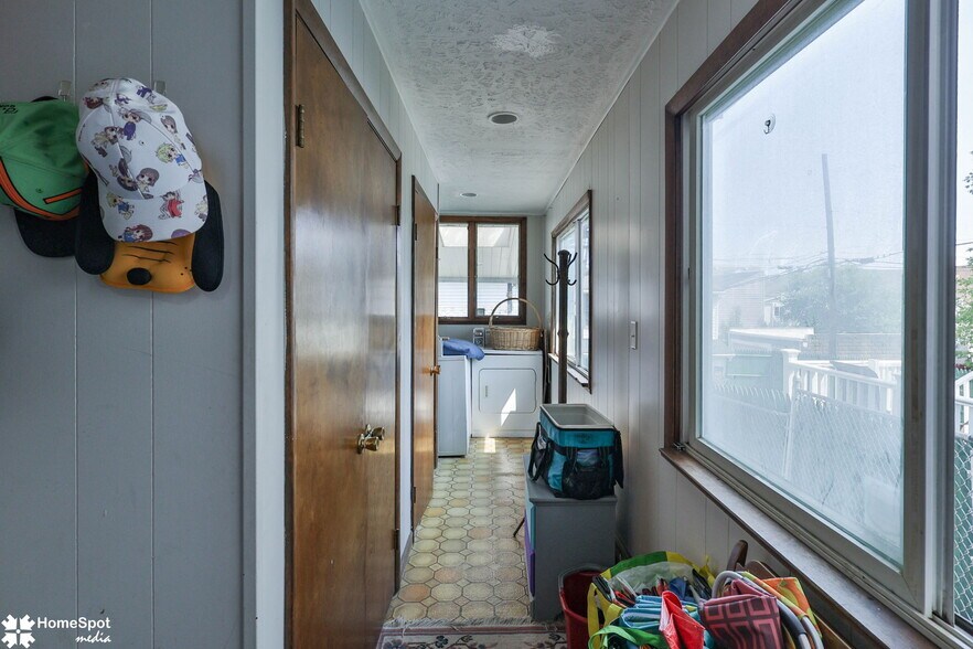 More Photos Of 1337 Washington St, Easton Multifamily For Sale