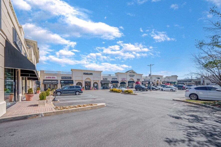 More Photos Of 8025 Jericho Tpke, Woodbury Storefront For Lease