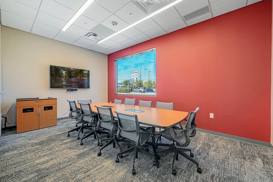 More Photos Of 3610-3626 West Ave, San Antonio Office For Sale