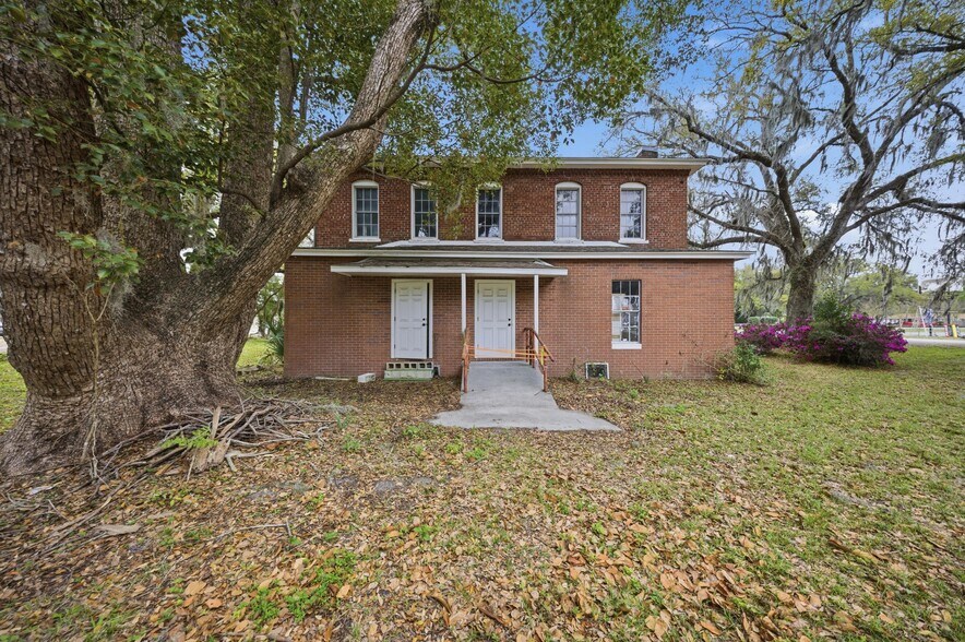 More Photos Of 120 N Main St, Bushnell Office Residential For Sale