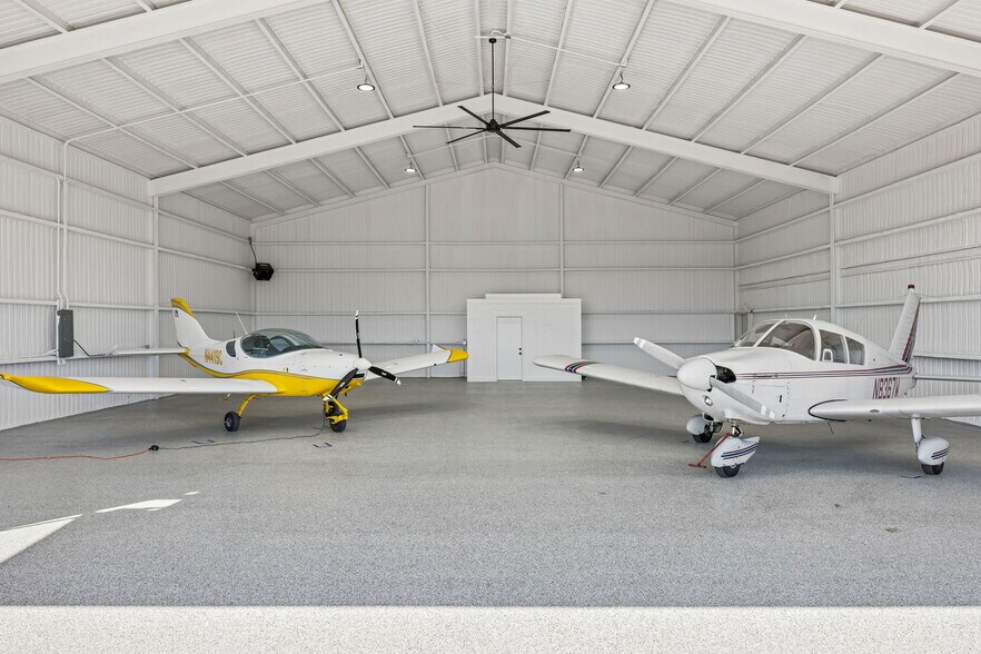 More Photos Of 10130 Billy Mitchell, McKinney Specialty For Sale