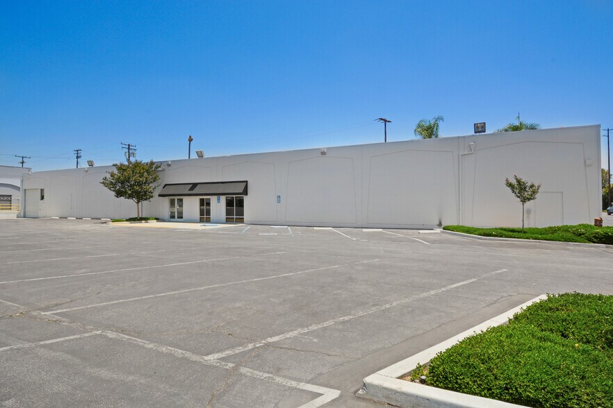 More Photos Of 391 E Imperial Hwy, La Habra Warehouse For Lease