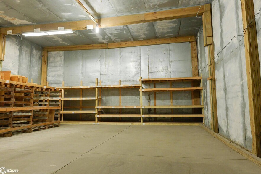 More Photos Of 1130 Broadway St, West Burlington Industrial For Lease